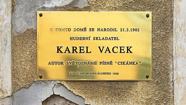 V Liberci se narodil 21. bezna 1902 v dom v Perlov ulici, kde vis tabulka s touto informac.