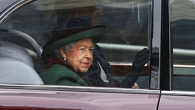 Krlovna Albta II. pi pjezdu do Westminsterskho opatstv na bohoslubu za zesnulho prince Philipa (Londn, 29. bezna 2022)