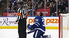 Petr Mrázek v brán Toronto Maple Leafs
