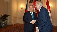 Maarský premiér Viktor Orbán a eský prezident Milo Zeman na zámku v Lánech v...