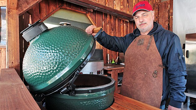 Miniaturpark Boheminium v Mariánských Lázních. Grill má novou přístavbu a celkově prošel úpravami.