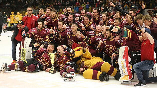 Jihlavští hokejisté slaví vítězství v první lize.