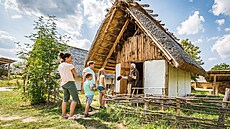 Do historického parku za zábavou i vědomostmi Do historického parku za zábavou i vědomostmi
