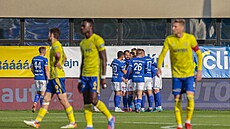 Fotbalisté Mladé Boleslavi se radují z gólu na hřišti Zlína. Fotbalisté Mladé Boleslavi se radují z gólu na hřišti Zlína.