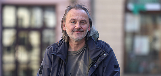 Nekonvenní klinický psycholog, herec, muzikant a spisovatel Petr Knotek alias...