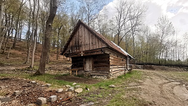 Areál Kolibisek se bude postupně plnit velkými kolibami i menšími chlévy a seníky. Do roku 2027 tady vyroste téměř 30 objektů.
