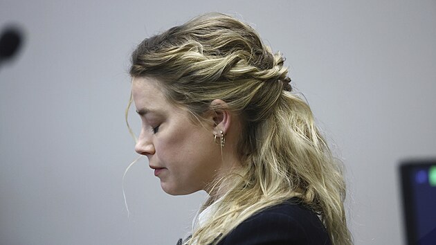 Amber Heardov u soudu (Fairfax, 21. dubna 2022)
