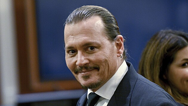 Johnny Depp u soudu (Fairfax, 26. dubna 2022)