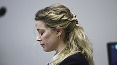 Amber Heardová u soudu (Fairfax, 21. dubna 2022)