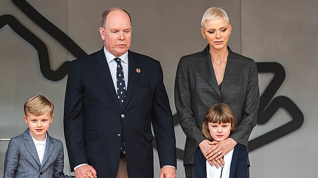 Monack kne Albert II., knna Charlene a jejich dti, princ Jacques a princezna Gabriella na zvodech ePrix Monaka (Monte Carlo, 29. dubna 2022)