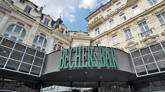 Česká barmanská elita se v karlovarském GH Pupp utkala v národním nominačním kole mezinárodní barmanské soutěže Mattoni Grand Drink 2022. (2. května 2022)