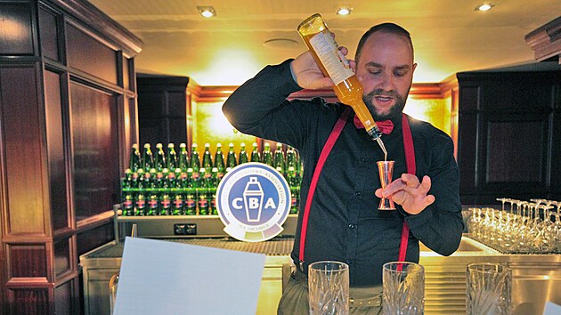Česká barmanská elita se v karlovarském GH Pupp utkala v národním nominačním kole mezinárodní barmanské soutěže Mattoni Grand Drink 2022. (2. května 2022)