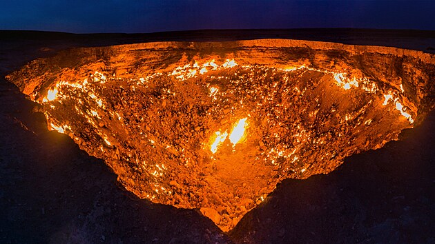 Brna do pekla je krter na zem Turkmenistnu uprosted pout Karakum...