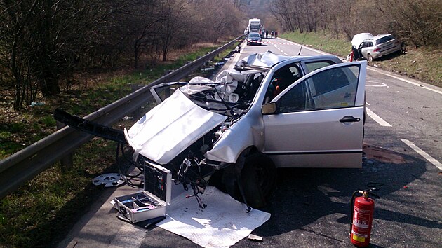 Tragick nehoda se stala v dubnu 2015 krtce ped polednem na silnici I/50 mezi Buovicemi a Nesovicemi.