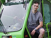 Frank Riedl, student z Německa, vykonává roční praxi na farmě ve Vysoké Libyni... Frank Riedl, student z Německa, vykonává roční praxi na farmě ve Vysoké Libyni...