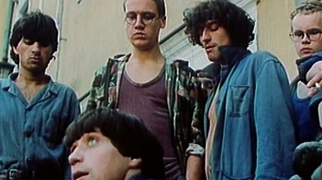 Sagvan Tofi, Pavel K, David Matsek a Ondej Vetch ve filmu Zmek Nekoneno (1983)