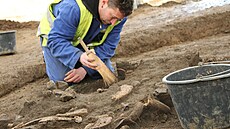 Archeologové prozkoumávají dosud nepříliš probádanou oblast v jižní části... Archeologové prozkoumávají dosud nepříliš probádanou oblast v jižní části...