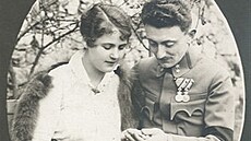 V roce 1918 se Rena Broová provdala za svoji díví lásku, klasického...