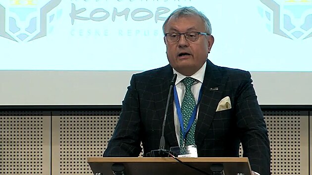 Prezident Hospodářské komory Vladimír Dlouhý na 34. sněmu Hospodářské komory v... | na serveru Lidovky.cz | aktuální zprávy Prezident Hospodářské komory Vladimír Dlouhý na 34. sněmu Hospodářské komory v... | na serveru Lidovky.cz | aktuální zprávy