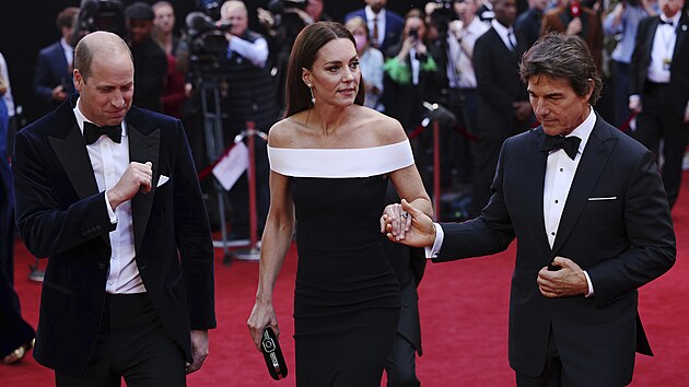 Princ William, vévodkyně Kate a Tom Cruise na premiéře filmu Top Gun: Maverick... Princ William, vévodkyně Kate a Tom Cruise na premiéře filmu Top Gun: Maverick...