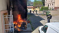 Požár domu v karlovarské čtvrti Rybáře. (19. května 2022) Požár domu v karlovarské čtvrti Rybáře. (19. května 2022)