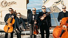 Soubor ROCKharmonie, tvoený leny eské filharmonie, vystoupí na festivalu...