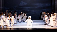 Scéna ze Smetanovy Prodané nevsty v Národním divadle