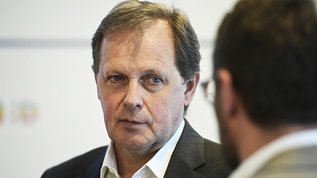 Generální ředitel České televize
Petr Dvořák na tiskové konferenci k aktuální ekonomické situaci, programové nabídce a nové strategii výrobní, provozní a personální oblasti. (31. května 2022)