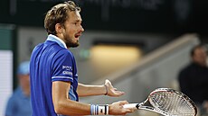 Daniil Medveděv se diví v osmifinále Roland Garros. Daniil Medveděv se diví v osmifinále Roland Garros.