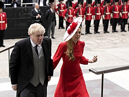 Krom královské rodiny dorazily i dalí osobnosti, mezi nimi premiér Boris...