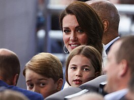 Princ George, princezna Charlotte a vévodkyn Kate na koncert k platinovému...