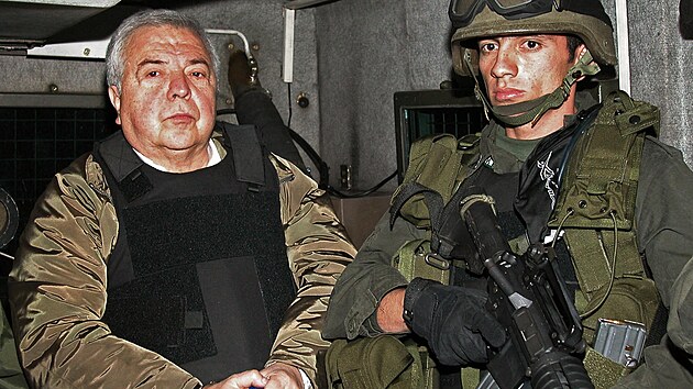 V roce 2004 byl Gilberto Rodriguez Orejuela vydán do Spojených států