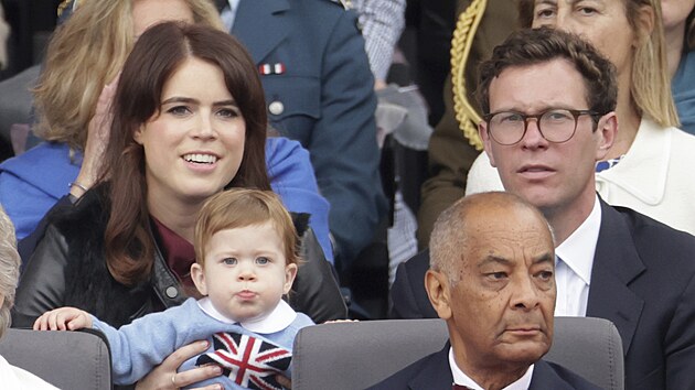 Princezna Eugenie, Jack Brooksbank a jejich syn August na oslav platinovho jubilea krlovny (Londn, 5. ervna 2022)