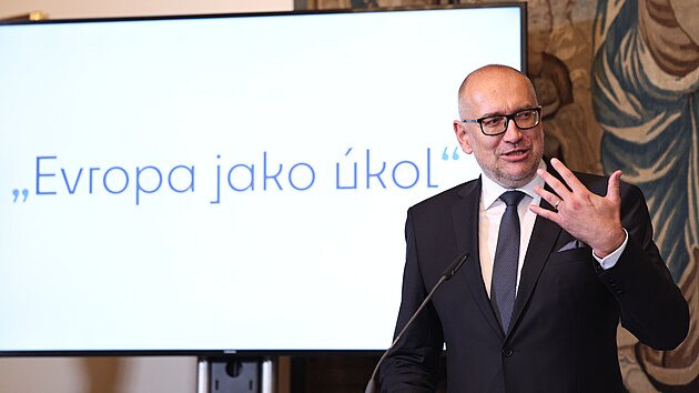 Vlda pedstavila plny a priority pro nadchzejc pedsednictv v Rad EU. Na snmku Mikul Bek. (15. ervna 2022)