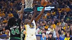 Hrá Golden State Warriors Draymond Green bhem pátého utkání finále NBA.
