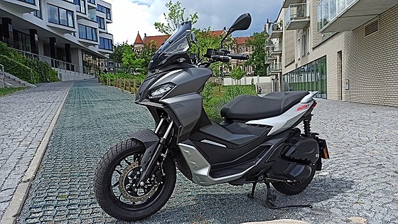 Aprilie SR GT 125