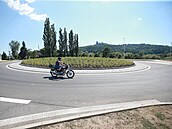 Díky nové mimoúrovňové křižovatce v Ktové je cesta z Turnova do Jičína... Díky nové mimoúrovňové křižovatce v Ktové je cesta z Turnova do Jičína...