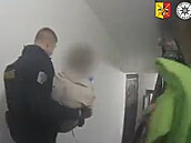 Záchrana lidí z hořícího domu. Záchrana lidí z hořícího domu.