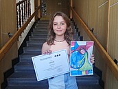 Školačka Daniela Nemčoková nakreslila anděla, který objímá Evropskou unii a je... Školačka Daniela Nemčoková nakreslila anděla, který objímá Evropskou unii a je...