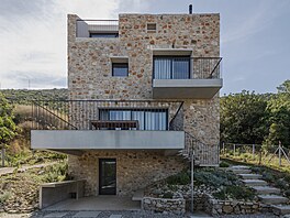 Autorem domu je Studio Archaos, architektonická kancelá se sídlem ve Splitu....