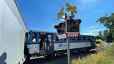 Ve Šluknově se vlak srazil s kamionem. Ve vlaku se zranilo pět cestujících. Ve Šluknově se vlak srazil s kamionem. Ve vlaku se zranilo pět cestujících.