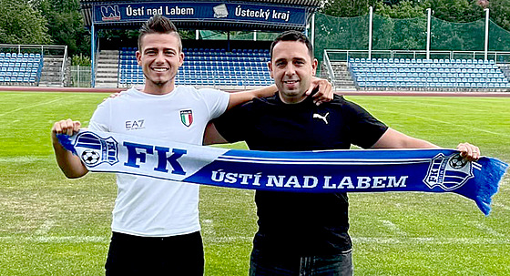 Noví sportovní manaei fotbalist Ústí nad Labem. Roman Kliský (vlevo) a Vasil...