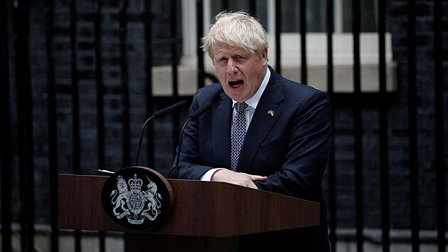 Boris Johnson oznamuje rezignaci na post ldra Konzervativn strany. (7....