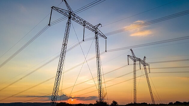 Sloupy vysokého napětí. (1. července 2022) | na serveru Lidovky.cz | aktuální zprávy Sloupy vysokého napětí. (1. července 2022) | na serveru Lidovky.cz | aktuální zprávy