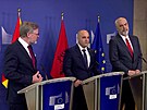 EU zaala jednat s Albni a Makedoni o vstupu do Unie. Oznmila to Leyenov