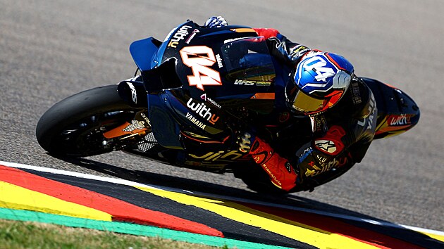 Andrea Dovizioso v roce 2022, kdy ukonil kariéru v závodech silniních motocykl.
