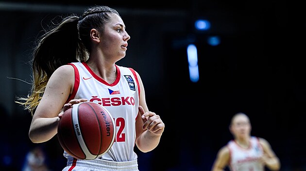 esk basketbalistka Monika Fukov v zpase evropskho ampiontu dvacetiletch
