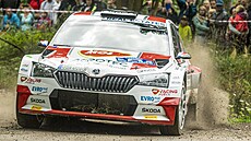 Jan Kopecký a Jan Hloušek ve voze Škoda během závěrečné rychlostní zkoušky... Jan Kopecký a Jan Hloušek ve voze Škoda během závěrečné rychlostní zkoušky...