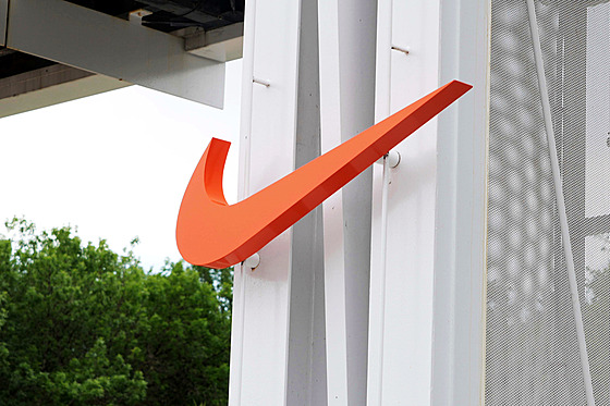 Logo Nike na světovém ústředí společnosti