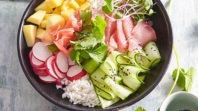 Poke bowl s tuákem